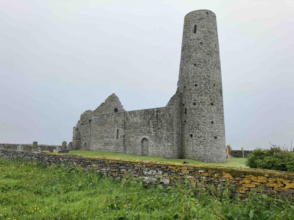 Kirk ruins made of grey stone