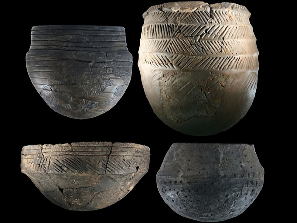 Four pots of different shapes against a black background. They all have clear linework and some cracks but are presented as full objects.